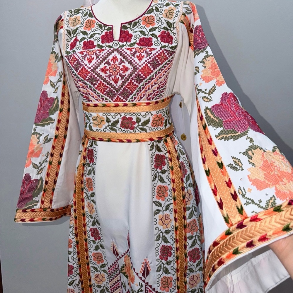 Palestinian Embroidered Dress Where Heritage Meets Modern Elegance